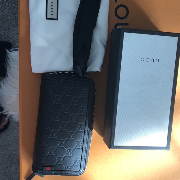 Gucci Handbags - Authentic Gucci Wallet